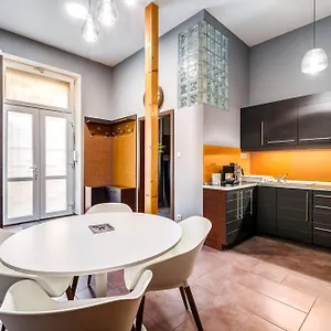 Appartamento Oktogon 4 Entire Aircon, Budapest
